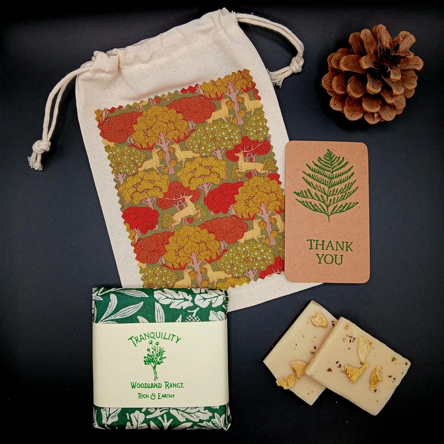 Image of Botanical Wax Melts Woodland Walk & Maurice Verneuil Storage Bag Thank You Gift 