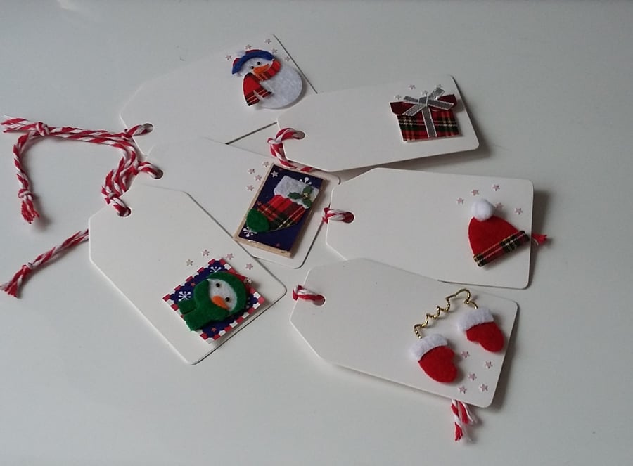 CHRISTMAS GIFT TAGS