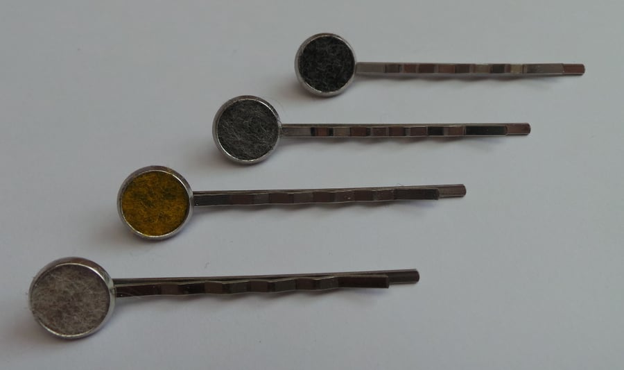 Silver Plated Hairclip Clip Grip inlaid with Wool Felt in greys, cream & yellow