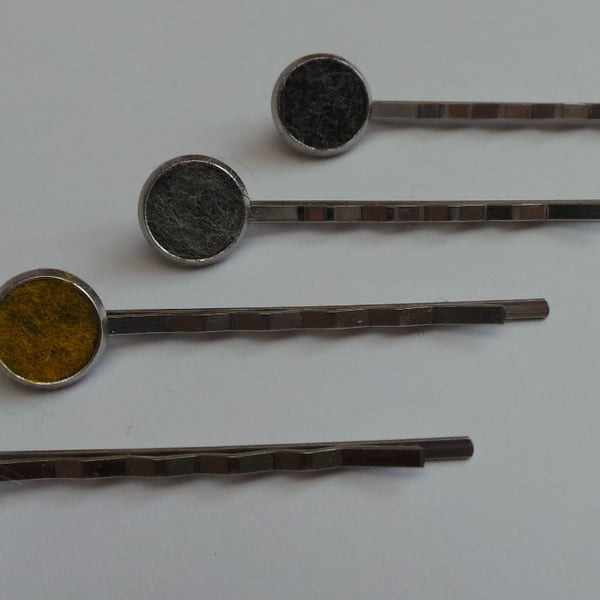 Silver Plated Hairclip Clip Grip inlaid with Wool Felt in greys, cream & yellow