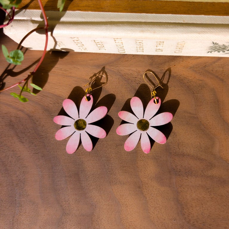 Meadow Daisy Earrings – Spring Blooms Collection with FREE Delivery