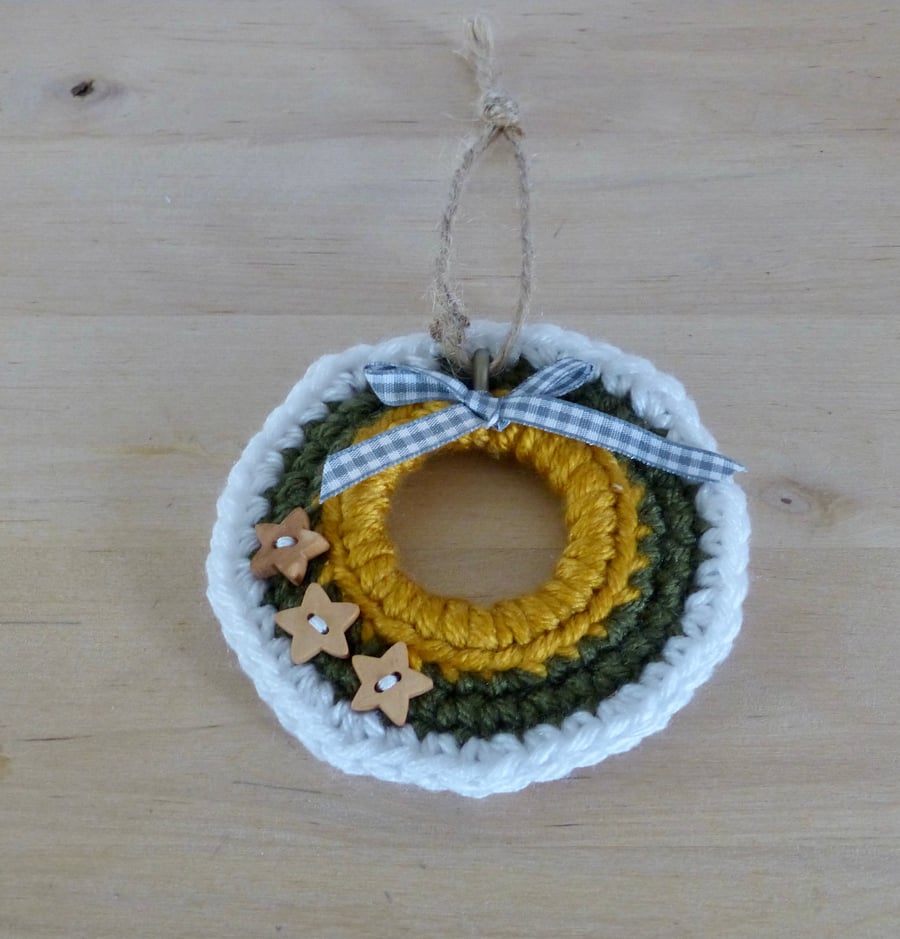Hanging Christmas Wreath Decoration