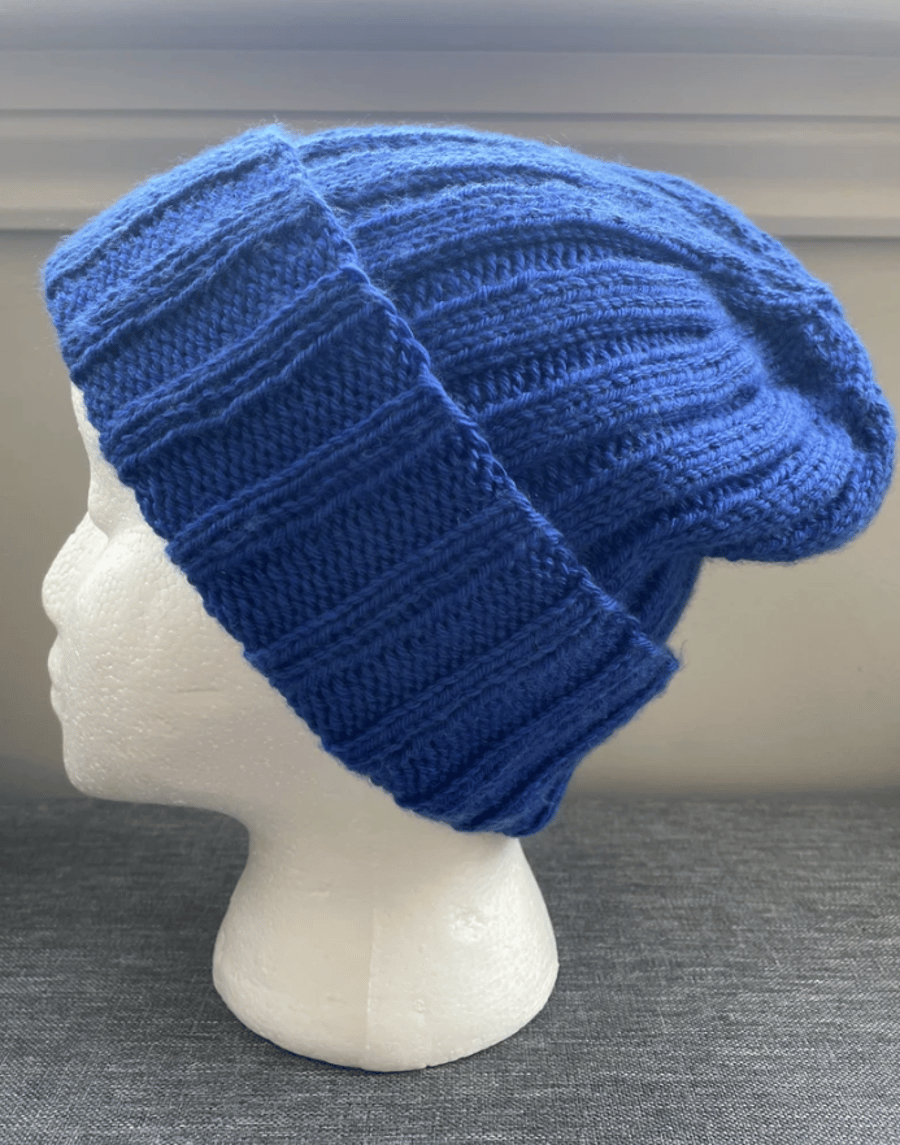 Ribbed beanie in royal blue with folded rib 