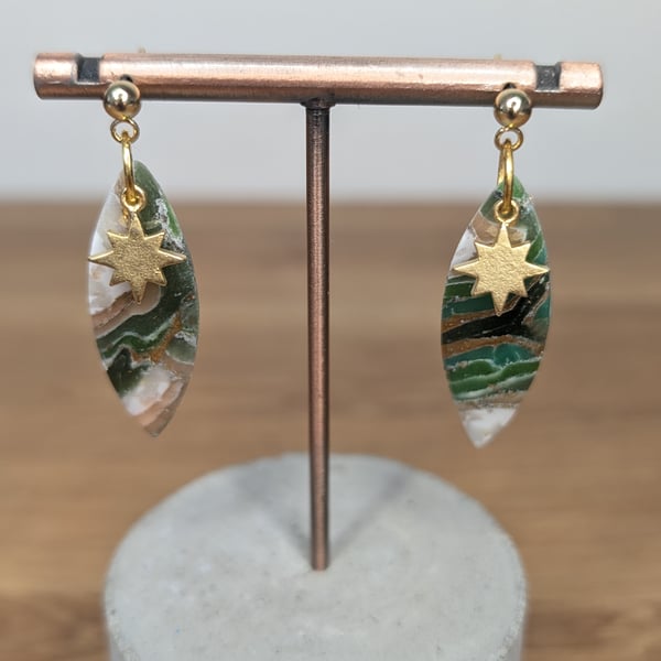Green  stone narrow ellipsis earrings