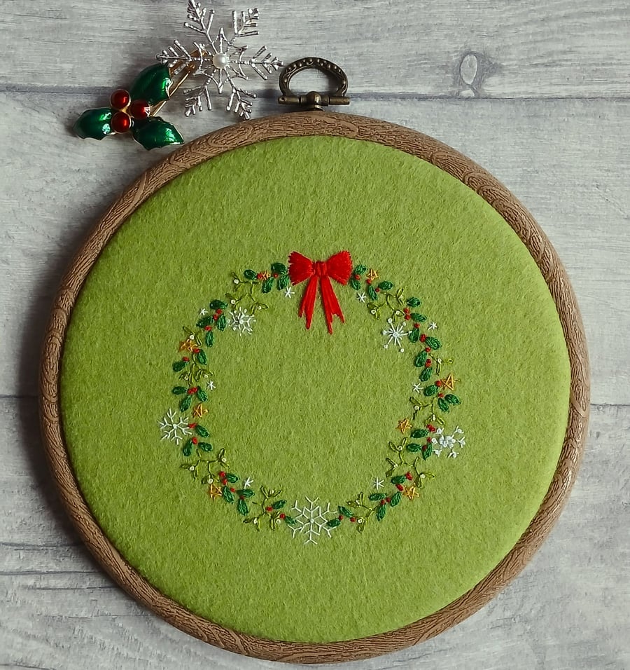 Hand Embroidered Festive Wreath on Green Wool Felt in Decorative Hoop