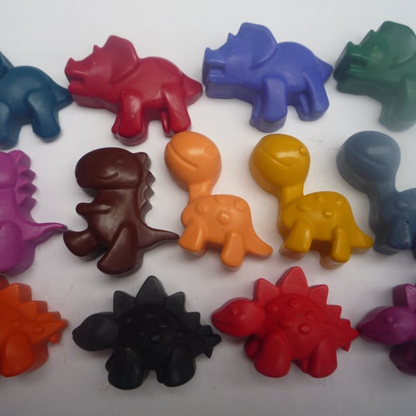 dinosaur novelty handmade wax crayons x 10