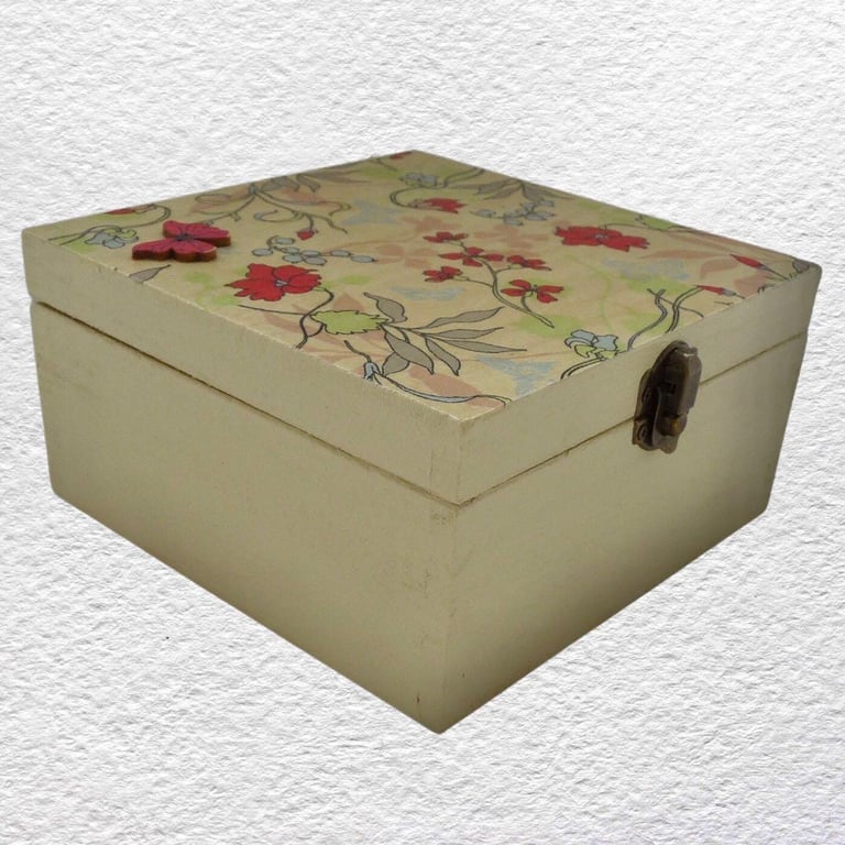 Cream Floral: Decorated Wooden Trinket Keepsake Box 16cm