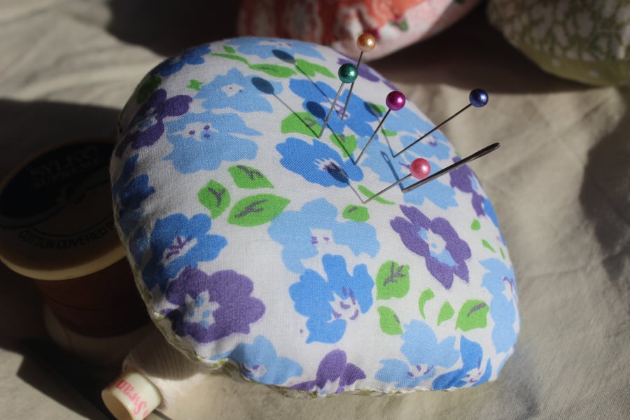 White and Green Flora Round Pin Cushion