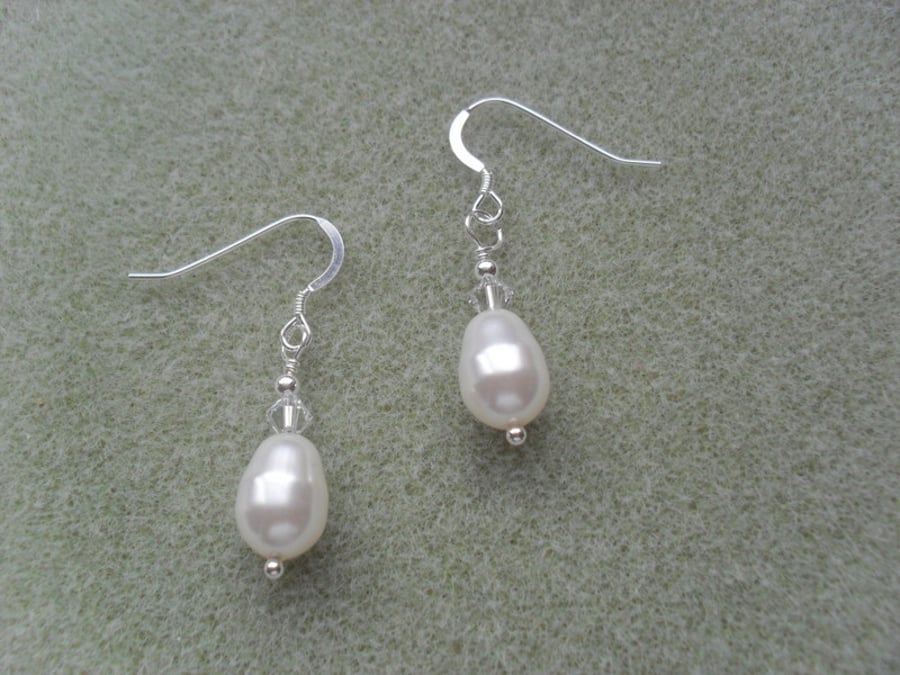 Sterling Silver Pearl Drop Earrings with Pearls From Swarovski 