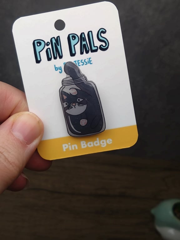 Funny cat stuck in a jar pin badge