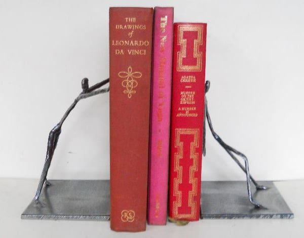 pushing and leaning bookends