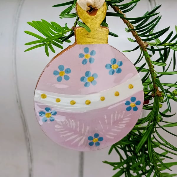 Ceramic round Bauble tree decoration