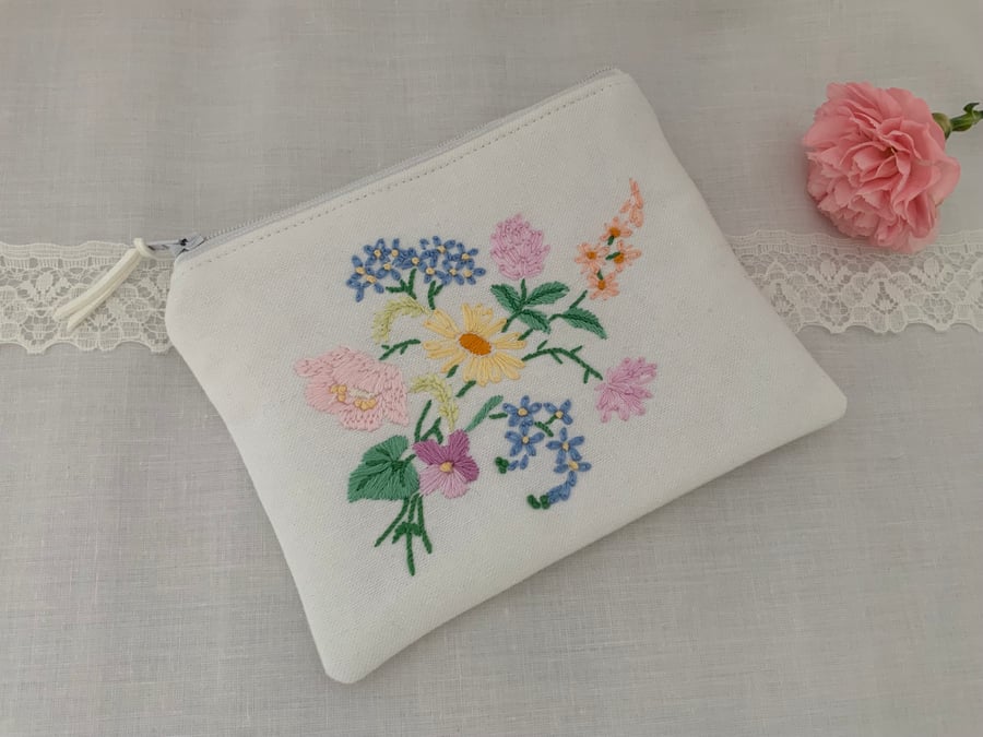 Embroidered Coin Purse, Money Pouch, Zipped Purse, Purse, Card Holder, Vintage 