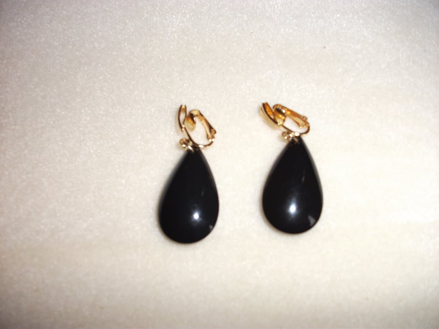 Solid Black Pear Drop shaped earrings with gold plate earclips 