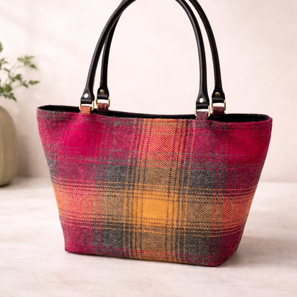 The Fireside structured shoulder bag