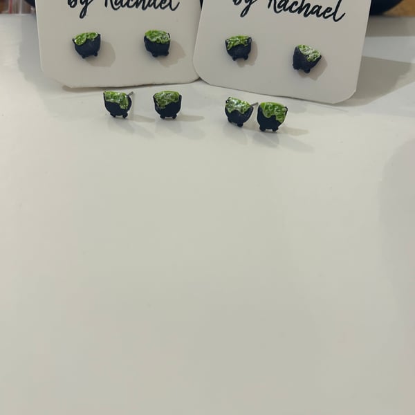 Shimmer couldron studs