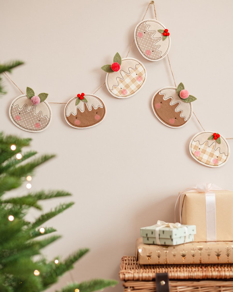 Christmas Pudding Garland