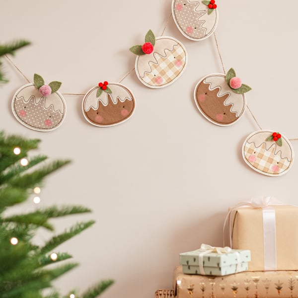 Christmas Pudding Garland