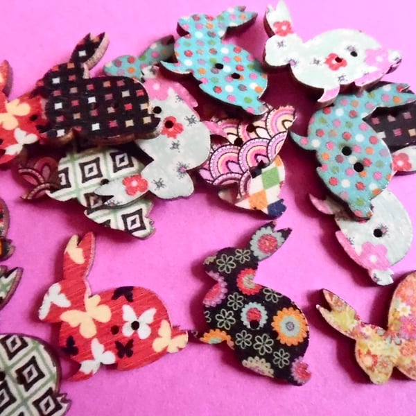 10 x Rabbit Shape Wood Patterned Buttons  2 holes