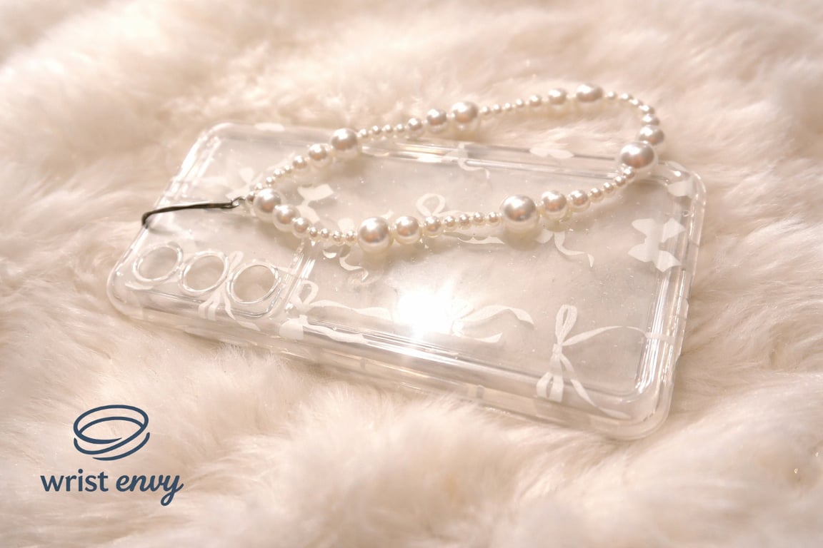 Pearl Beaded Phone Charm Strap – Elegant White Wrist Lanyard Accessory