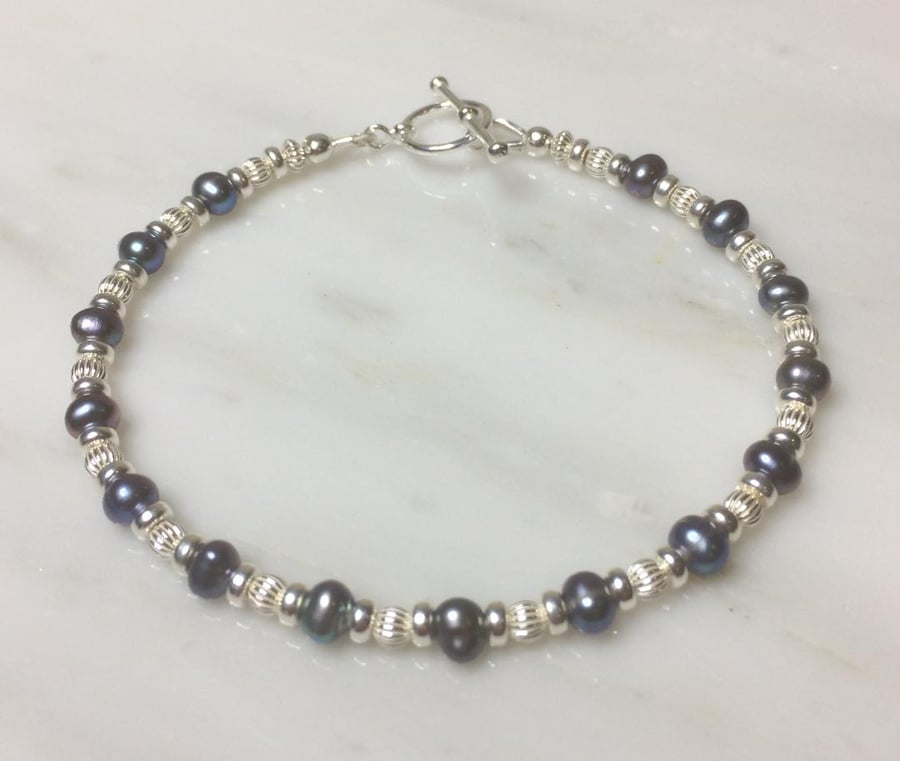 fresh water pearl and sterling silver bracelet