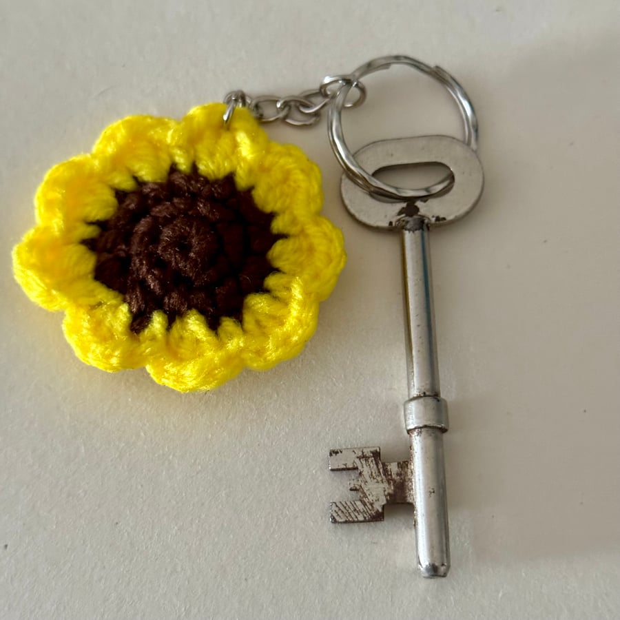 Keyring, sunflower keychain, handbag charm, crochet flower 