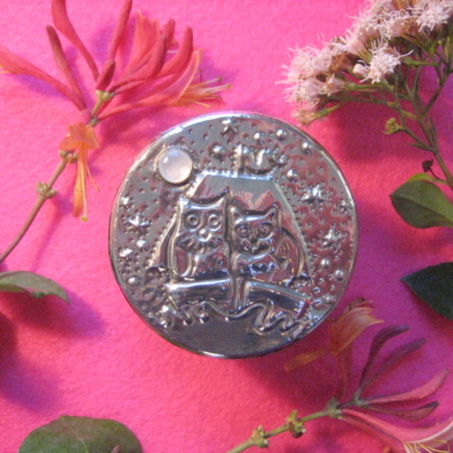 The Owl and the Pussycat box in pewter