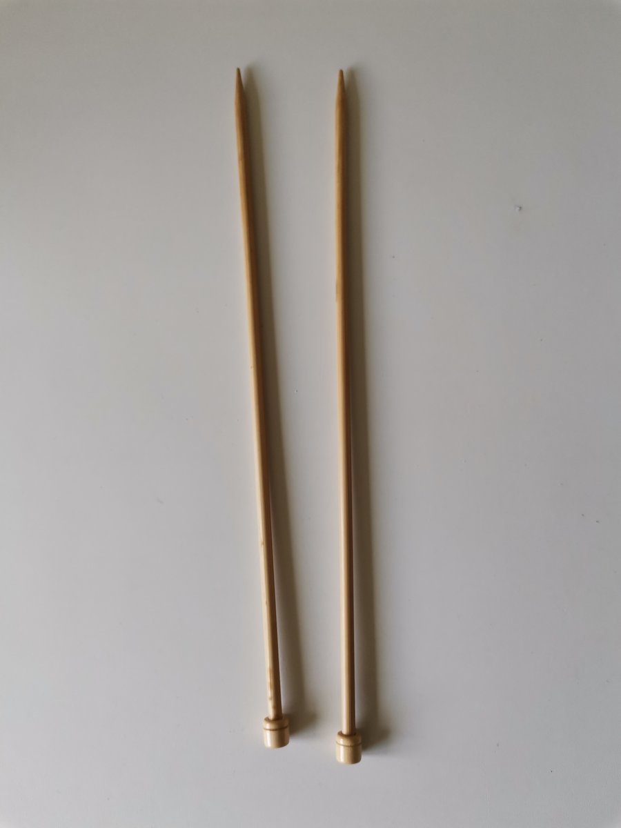 Pair of 6.5mm Knitting Needles, 35cm Long Needles