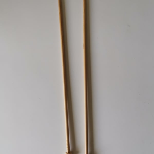 Pair of 6.5mm Knitting Needles, 35cm Long Needles