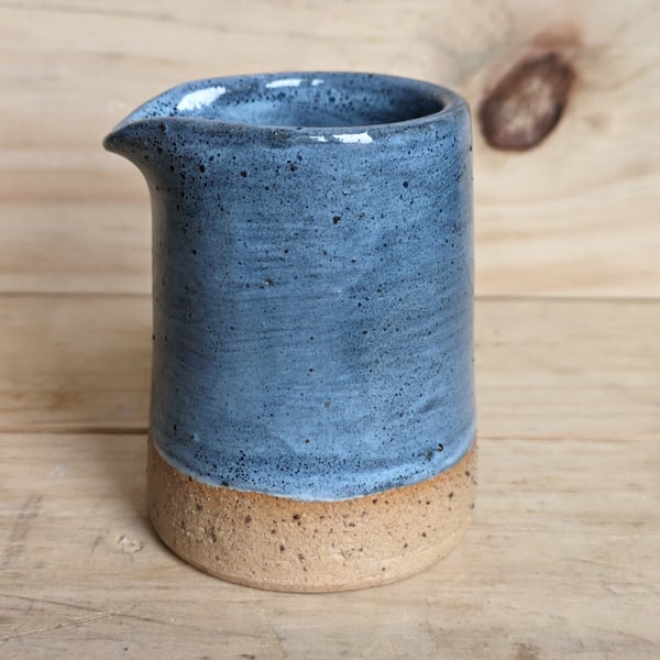 Diddy blue jug (speckled)