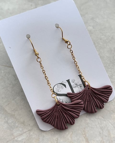 Handmade Ginkgo Leaf Dangle Earrings – Polymer Clay & Gold Chain