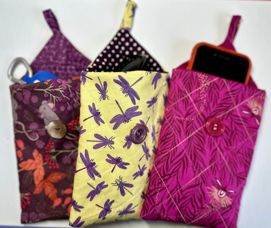 Medium sized, padded and quilted pouch, Set 2