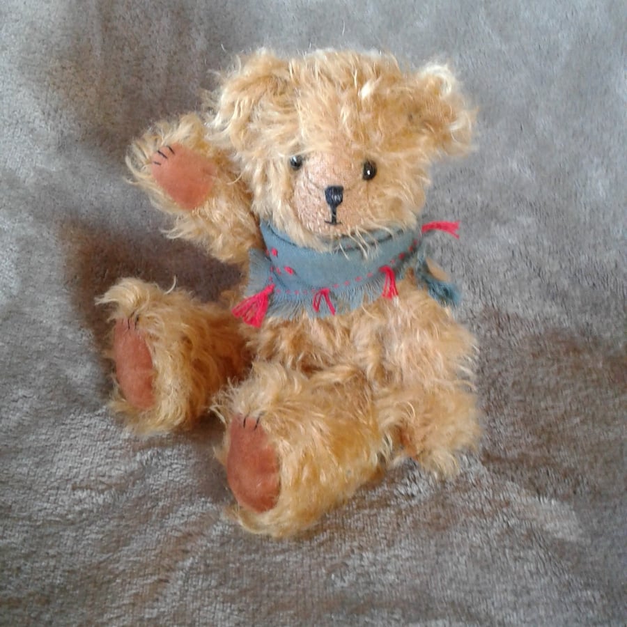 Mohair teddy bear 'Iggy' collectable fully jointed 7.5 inches tall 
