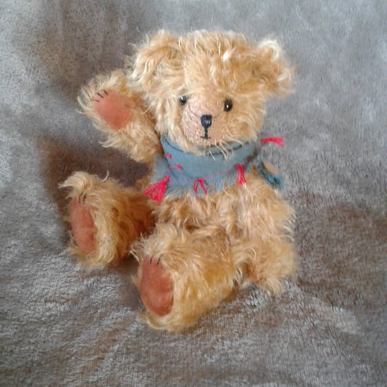 Mohair teddy bear 'Iggy' collectable fully jointed 7.5 inches tall 