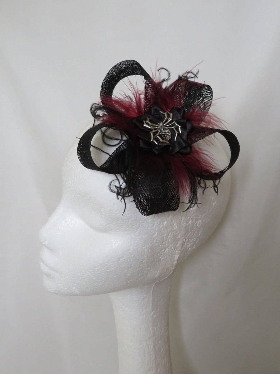 Black and Burgundy Wine Spider Clip - Sinamay Loop Feather Gothic Spooky Goth 