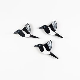 Magpie wall art, set of 3 birds, British bird wall hangings, bird lover gift.