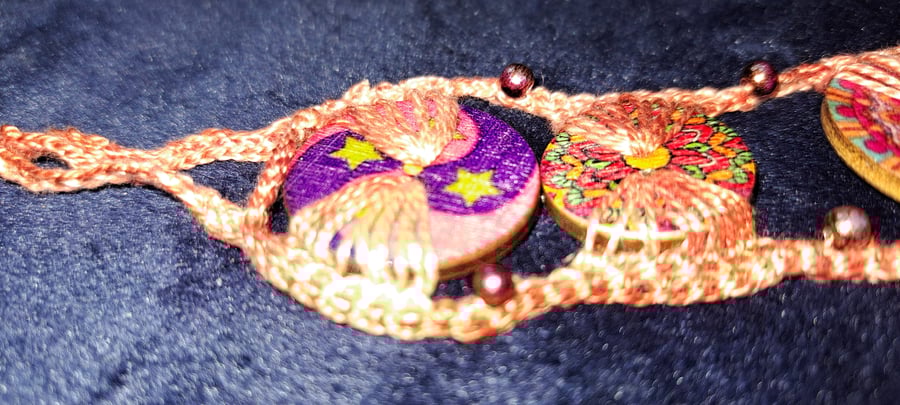 Crochet button bracelet 