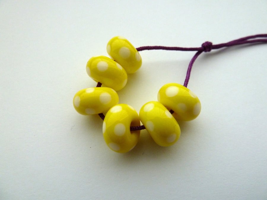 yellow and white spot lampwork glass beads