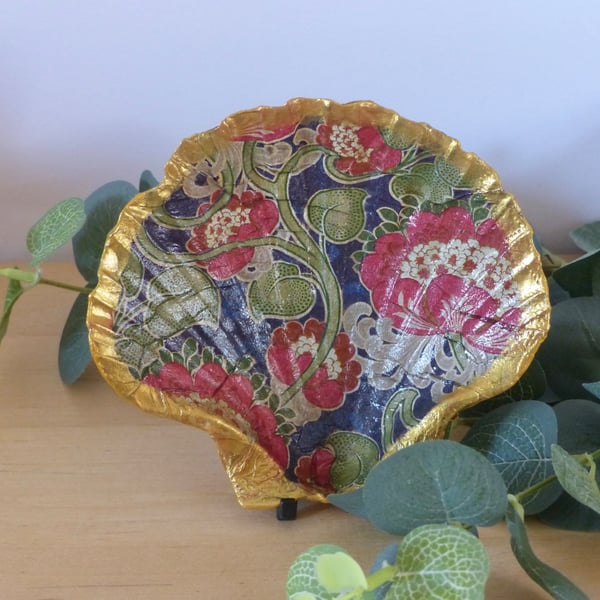Scallop Shell Trinket Dish
