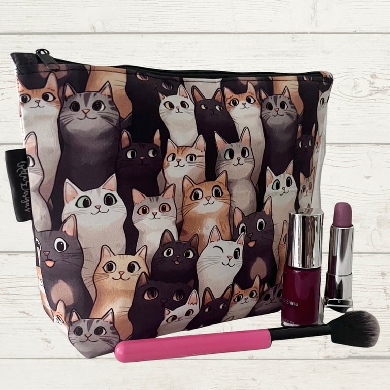 Makeup bags winking cats