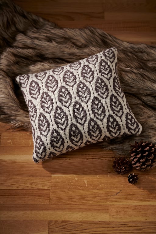 Leaf Cushion Knitting Pattern