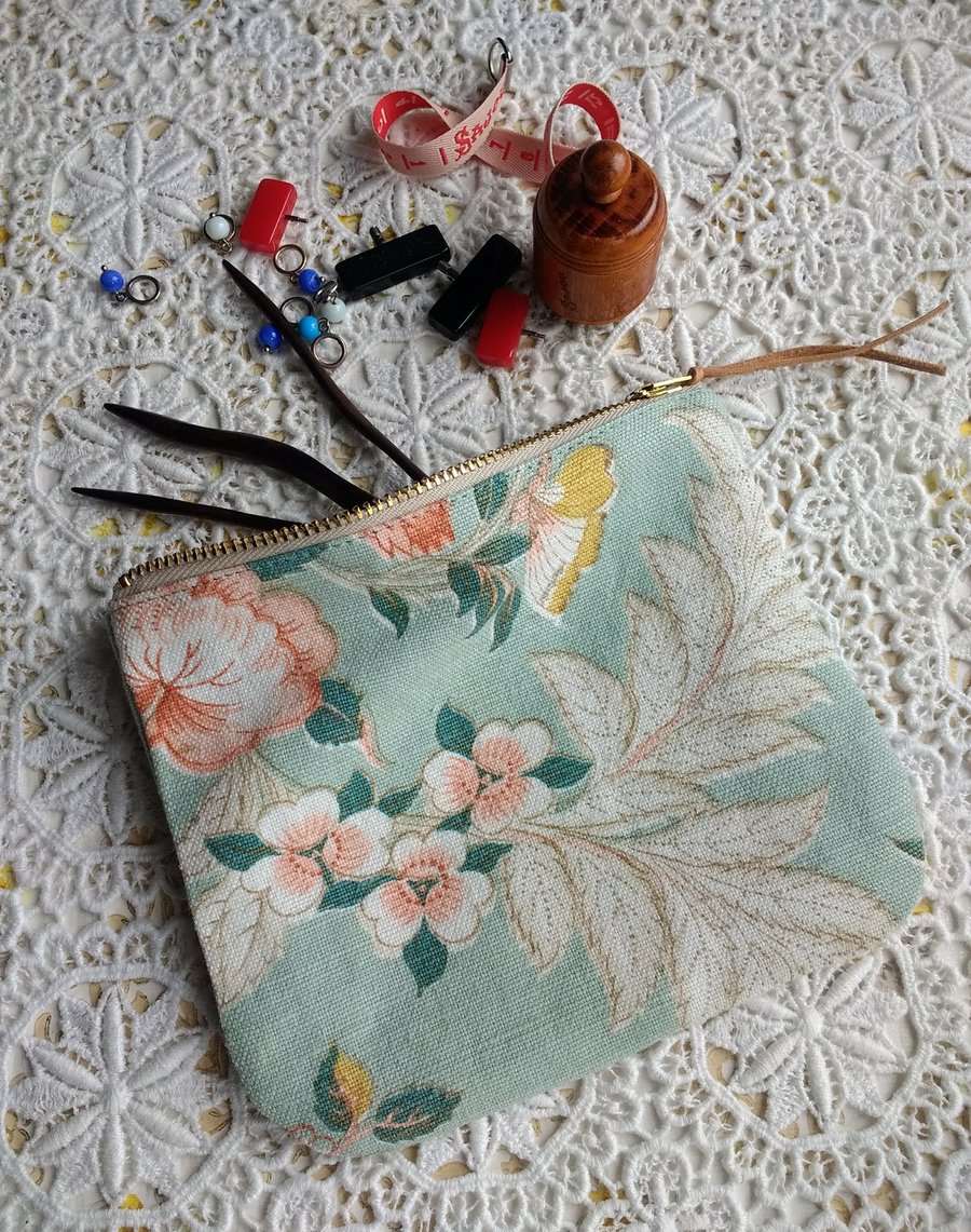 Little notions pouch