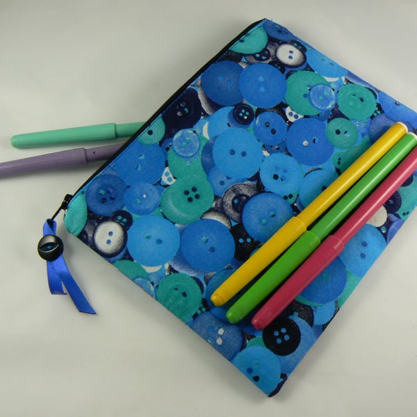 Pencil case ( buttons print)