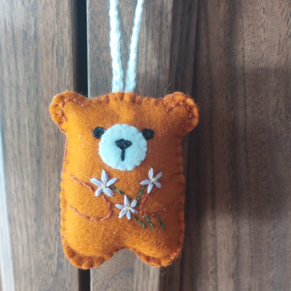 Hanging decoration bear wool felt 