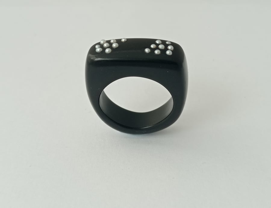 Whitby Jet pearl set ring.