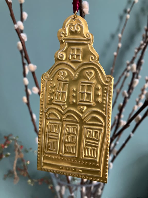 Christmas Hand Drawn Tin Gold Dutch Town House 