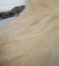 10g Naturally Dyed Pale Peach Llanwenog Felting Wool - Image 1
