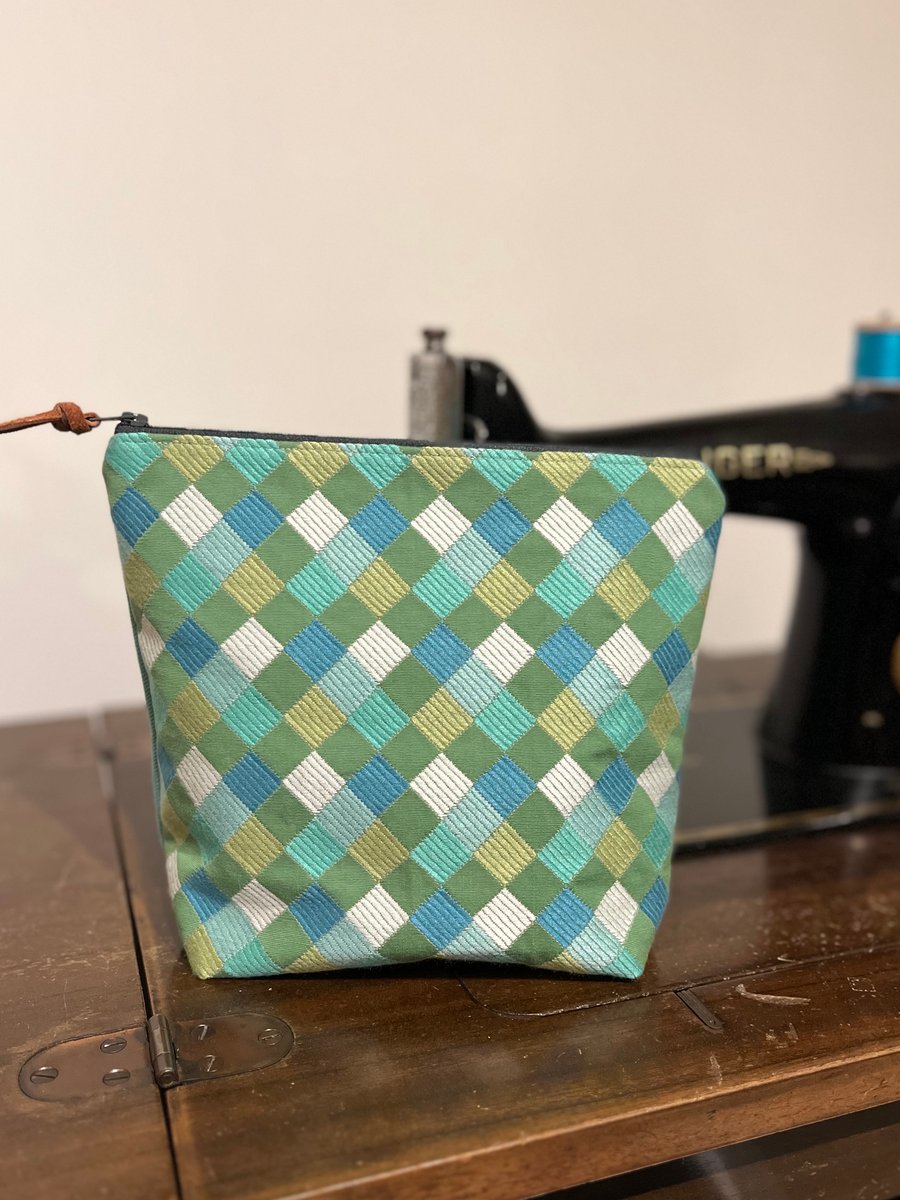 Green checked tall zip pouch