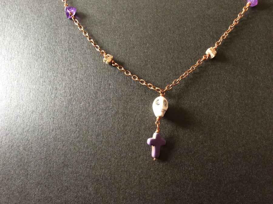Skull and Cross-Stones Necklace Amethyst 