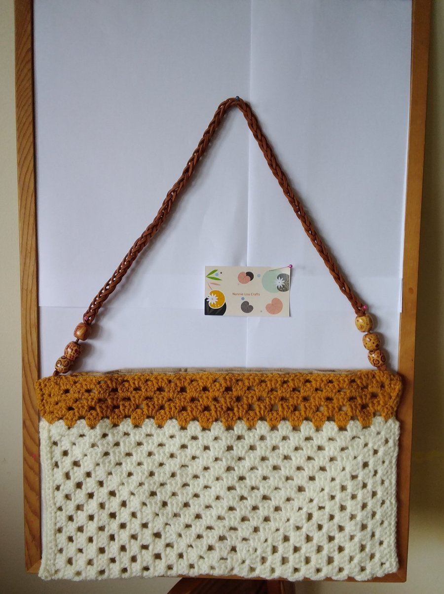 Crochet shoulder bag